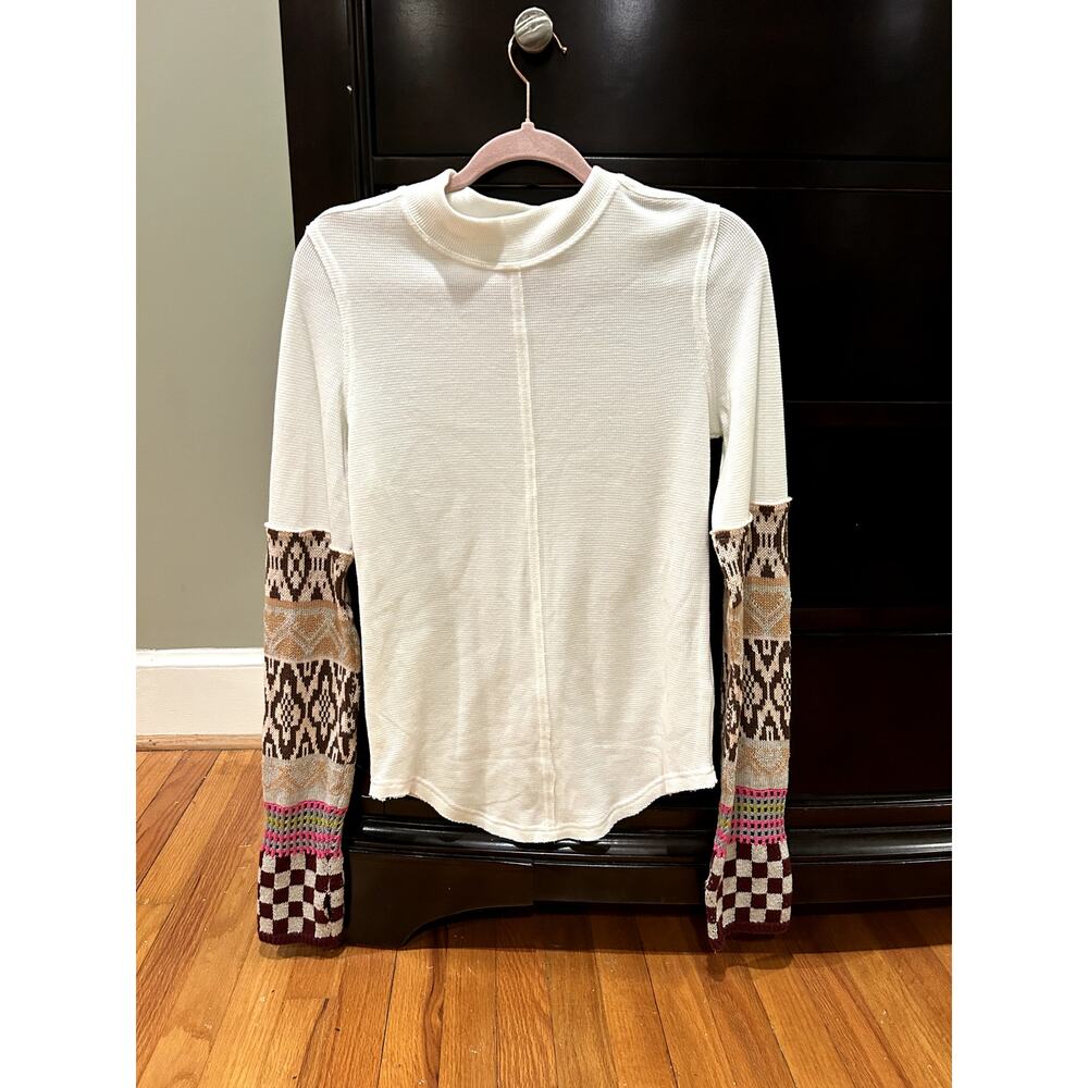 Free People Thermal Top Patterned Contrast Sleeves & Cuff Size Large